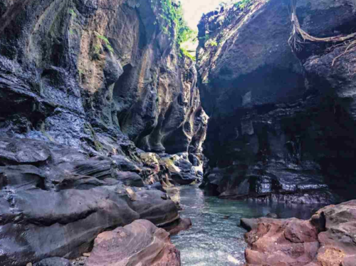Hidden canyon beji guwang